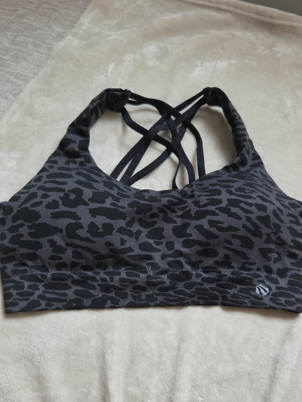 Seamless Grey Leopard Strappy Sports Bra